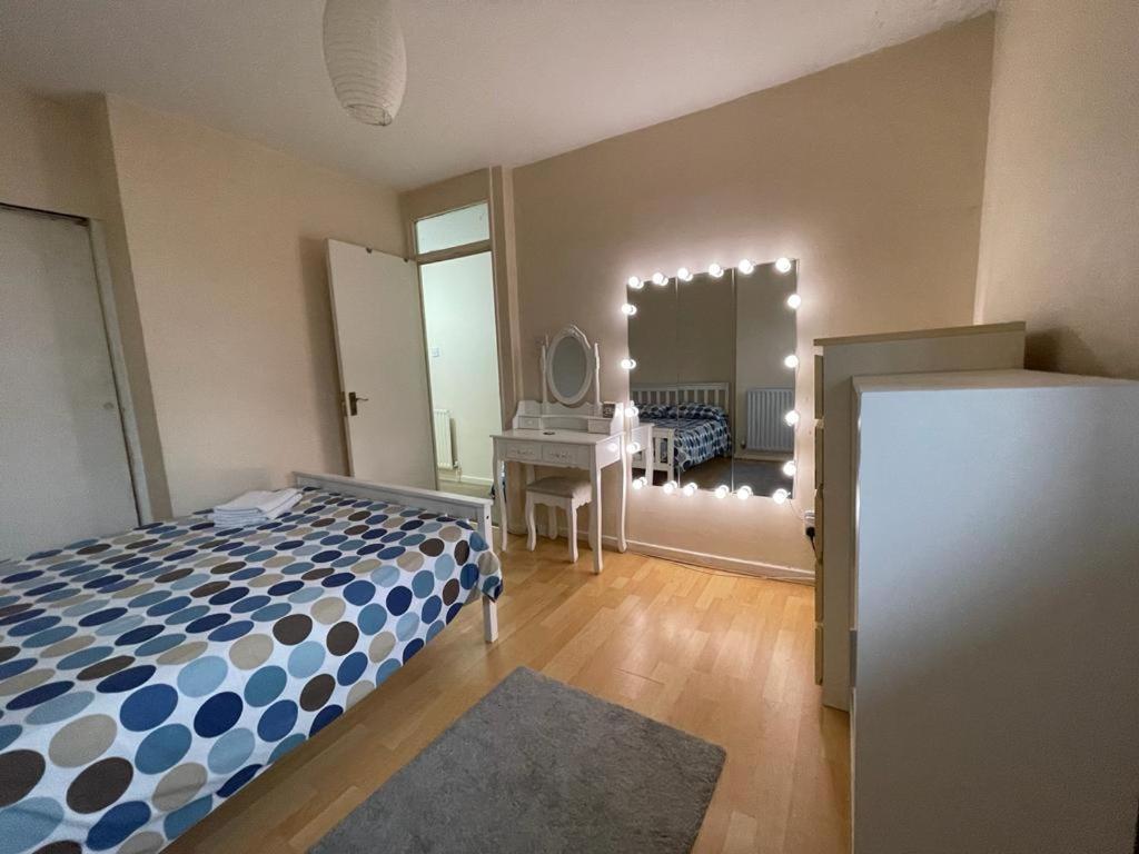 Appartement Cozy Flat à Londres Extérieur photo